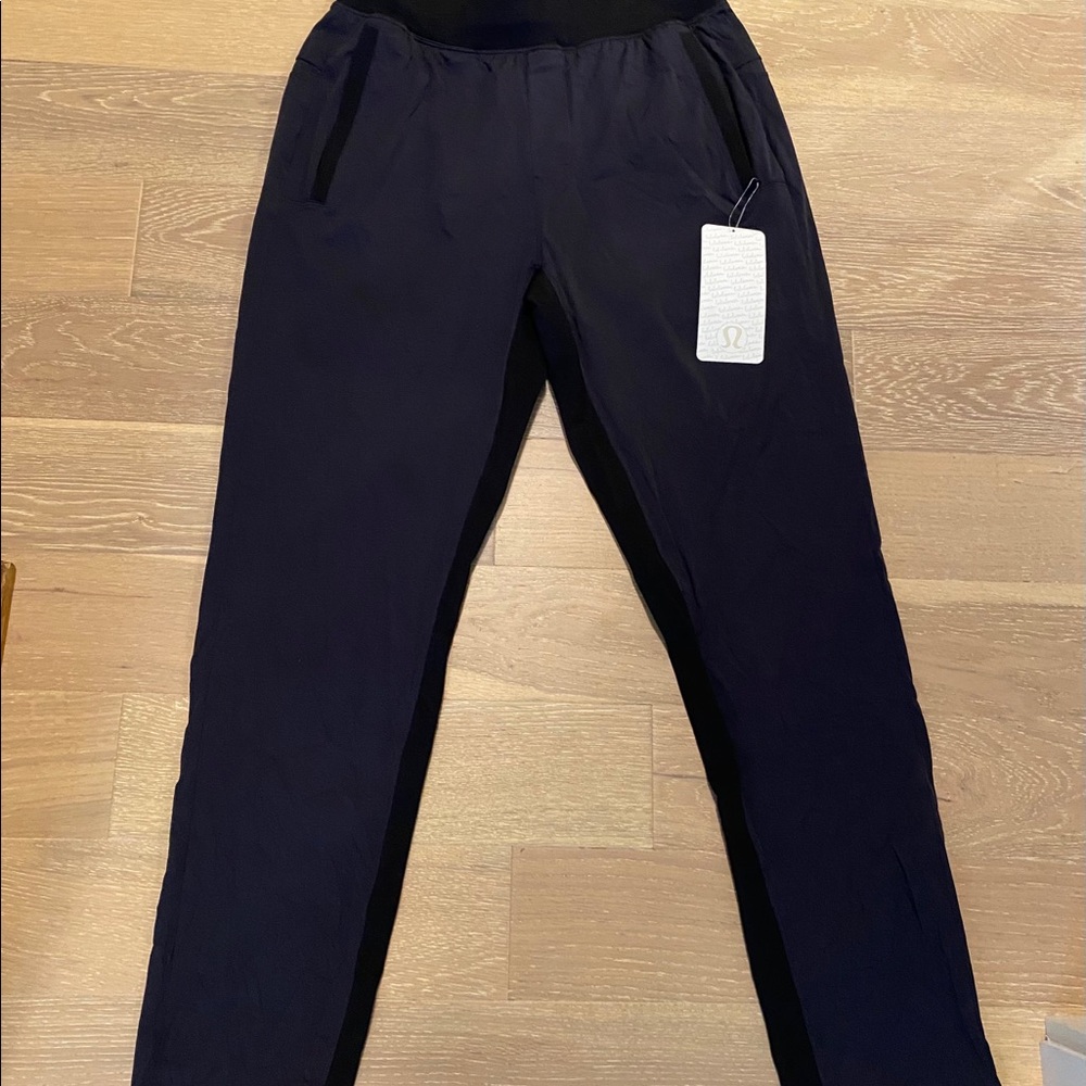 Lightweight athletic pants